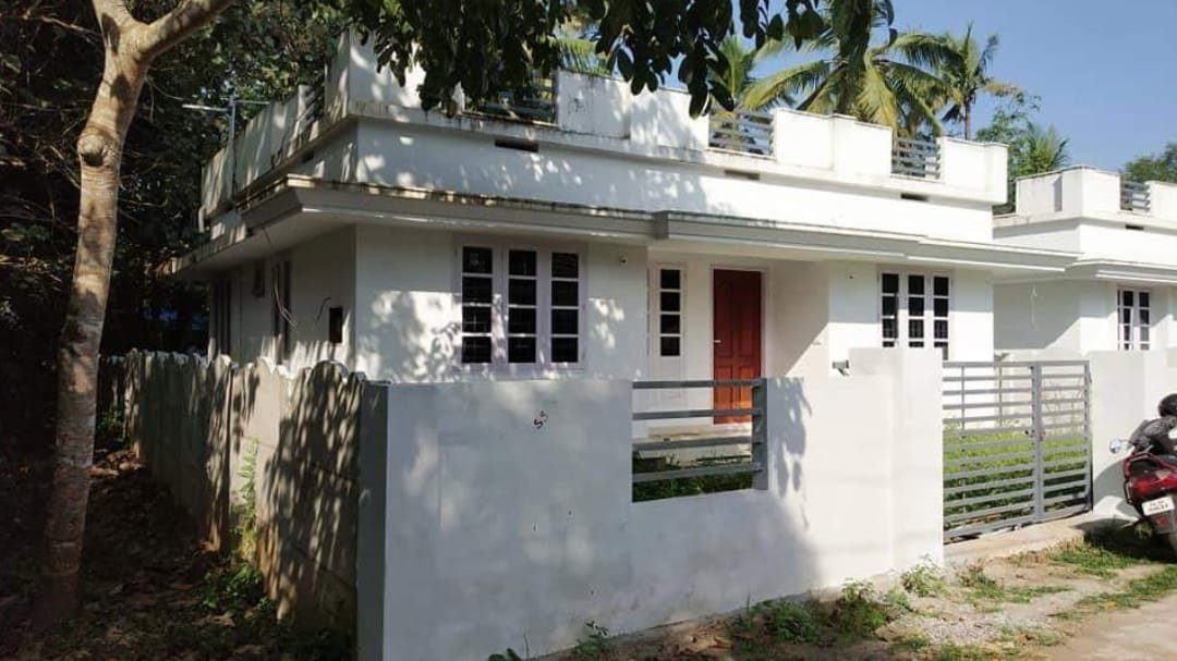 880 Square Feet 3 Bedroom Single Floor Low Budget House and Interior