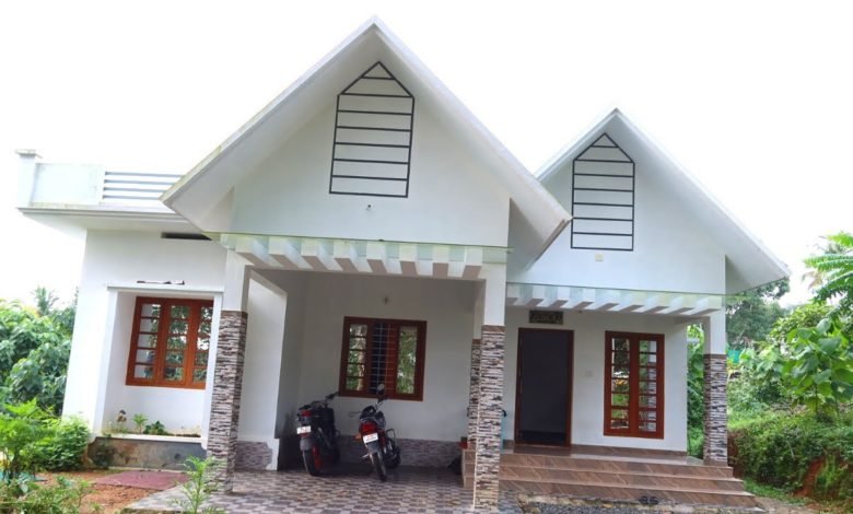 1375 Sq Ft 3BHK Colonial Style Single Floor House at 7.5 Cent Plot ...